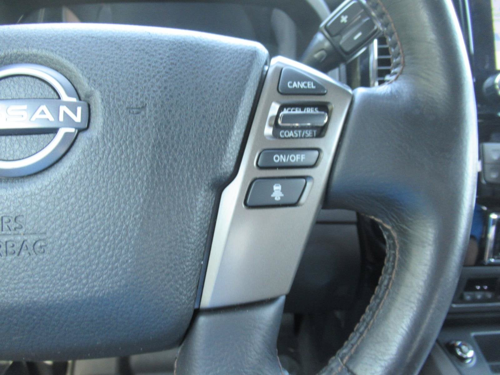 2023 Nissan TITAN Crew Cab Platinum Reserve 4x4
