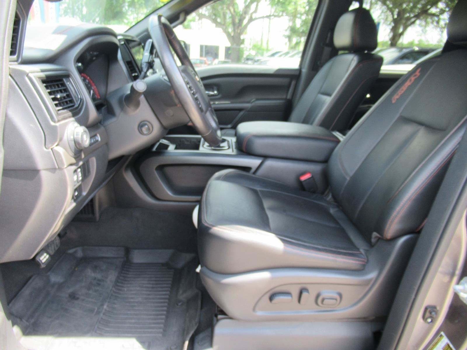 2022 Nissan TITAN Crew Cab PRO-4X 4x4