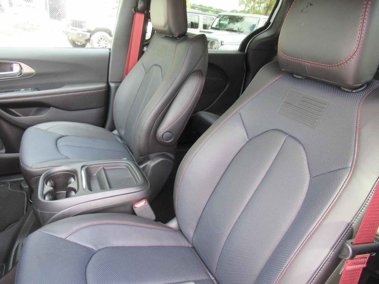 2027 Chrysler Pacifica PACIFICA SELECT