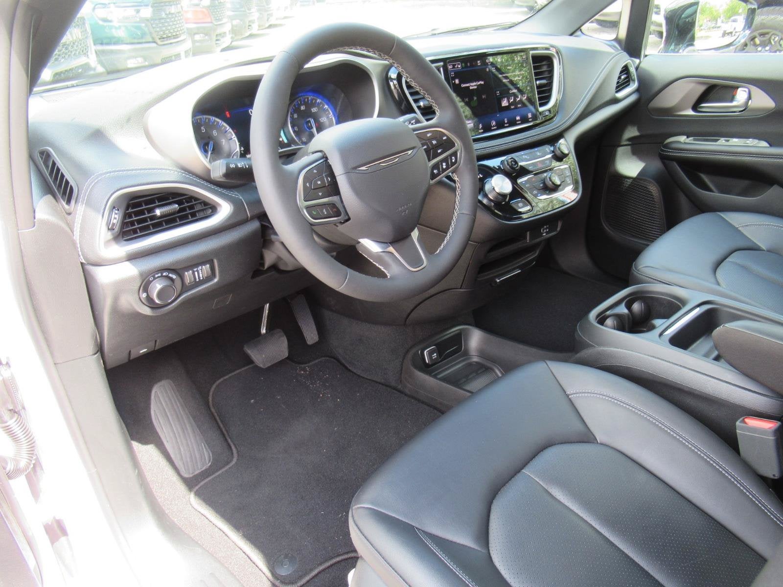 2027 Chrysler Pacifica PACIFICA SELECT
