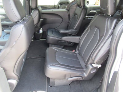 2027 Chrysler Pacifica PACIFICA SELECT