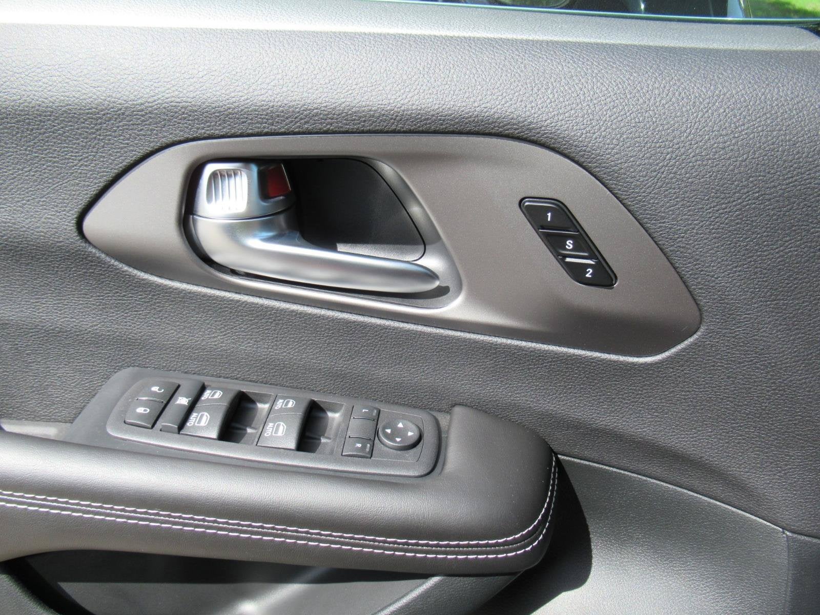 2027 Chrysler Pacifica PACIFICA SELECT