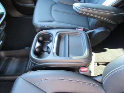 2027 Chrysler Pacifica PACIFICA SELECT