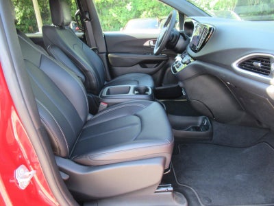 2026 Chrysler Voyager VOYAGER LX