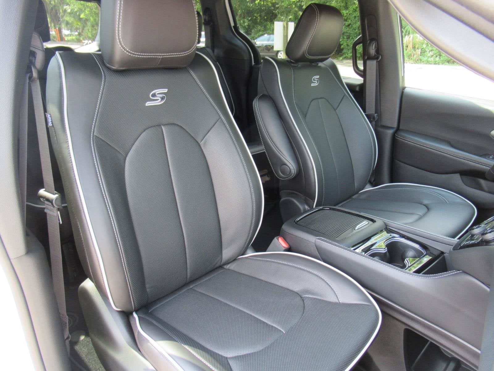 2027 Chrysler Pacifica PACIFICA LIMITED