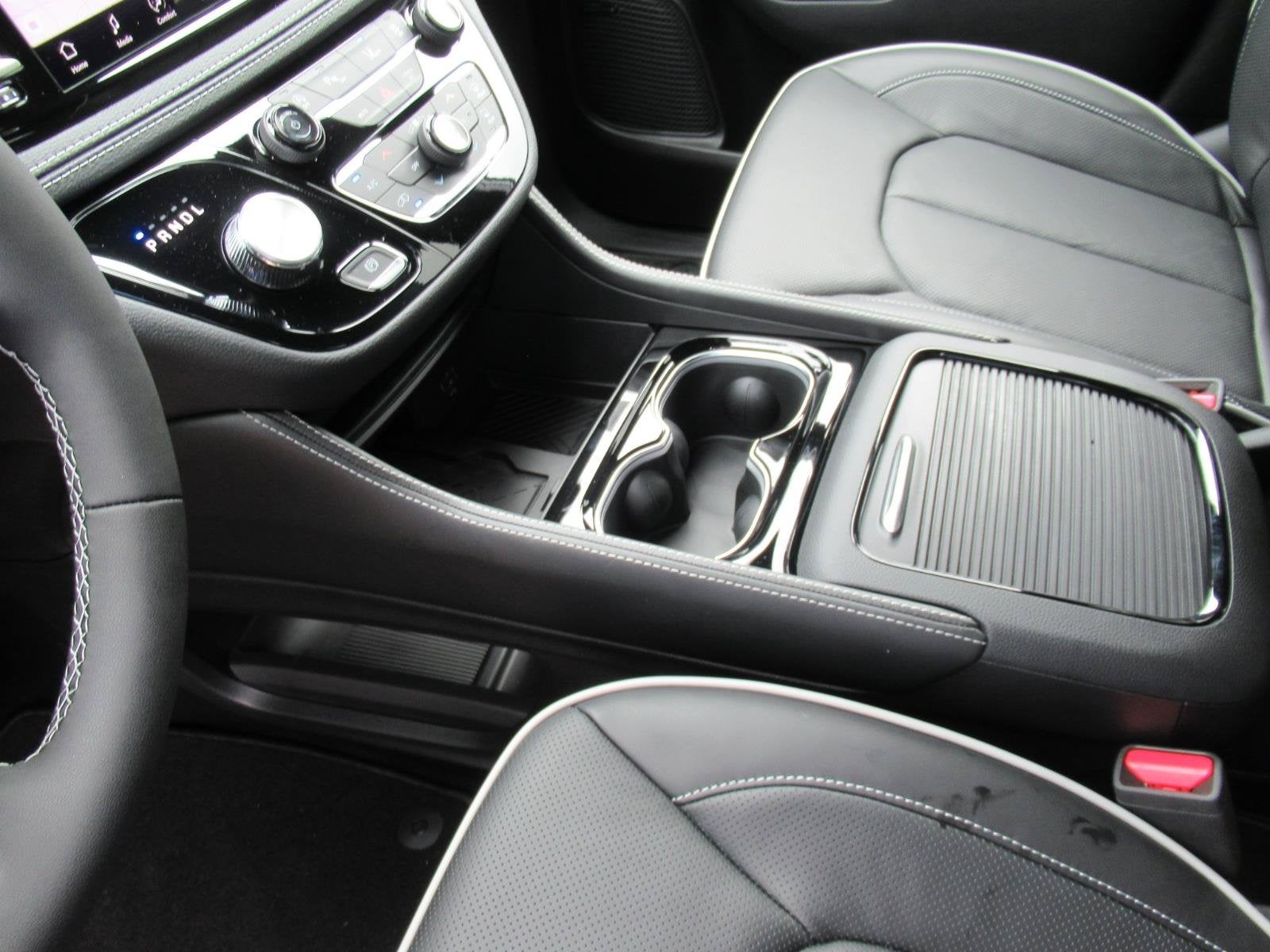 2027 Chrysler Pacifica PACIFICA LIMITED