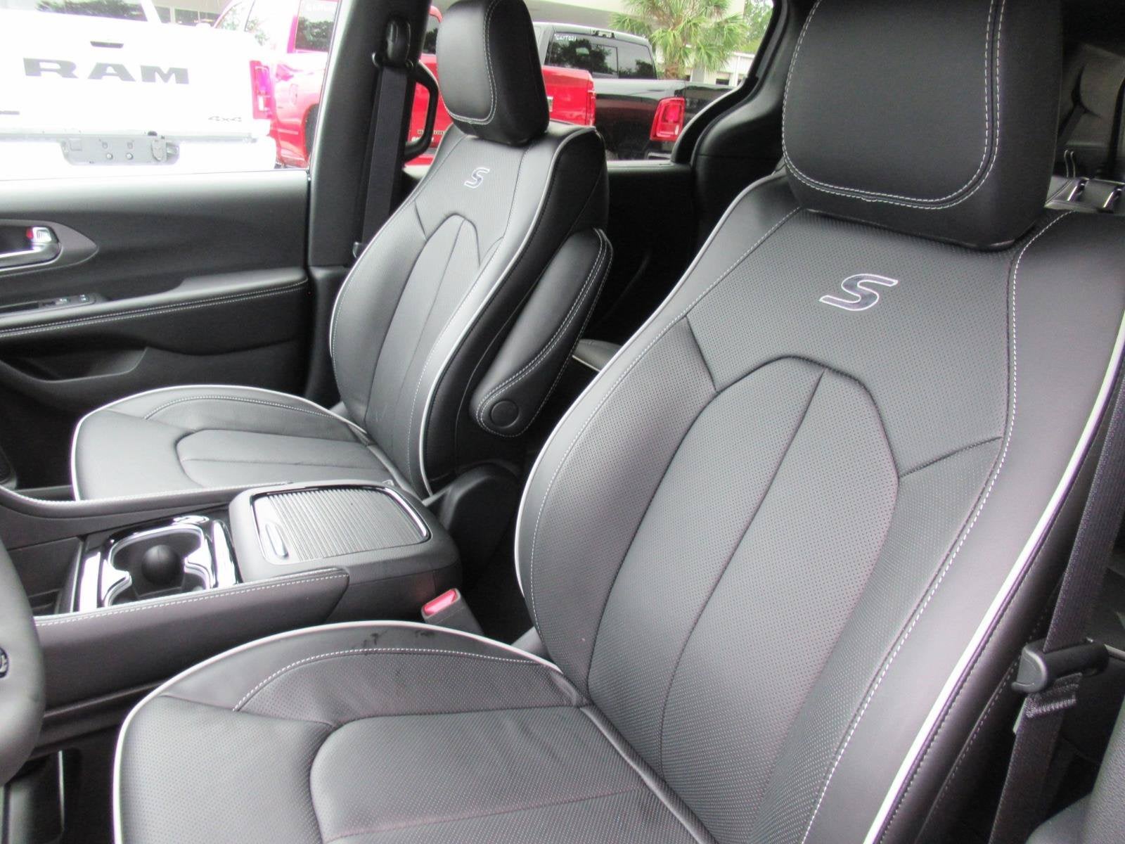 2027 Chrysler Pacifica PACIFICA LIMITED