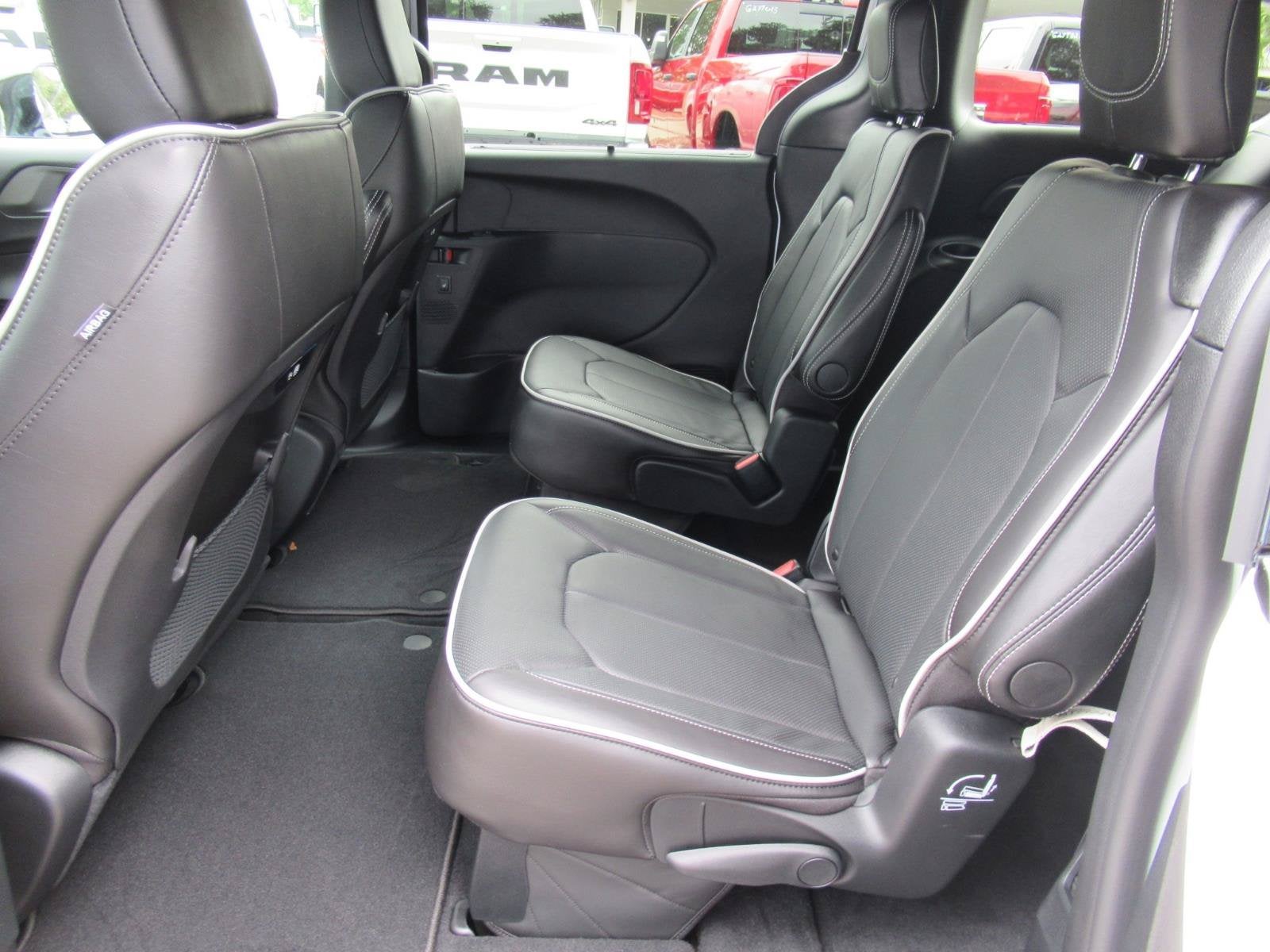 2027 Chrysler Pacifica PACIFICA LIMITED