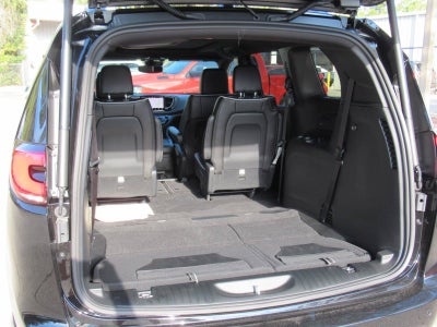 2027 Chrysler Pacifica PACIFICA LIMITED
