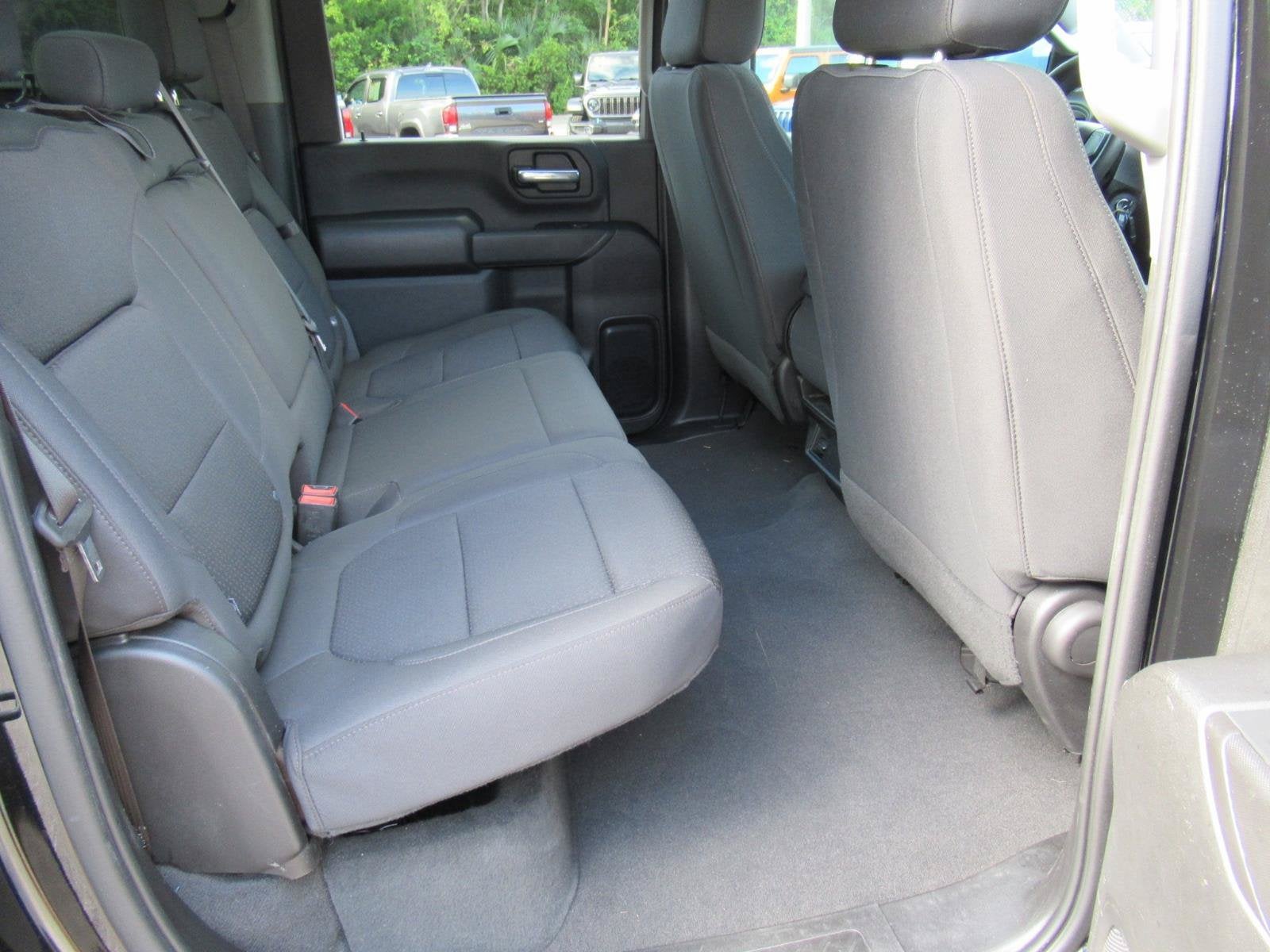 2023 Chevrolet Silverado 2500HD 4WD Crew Cab Standard Bed Custom