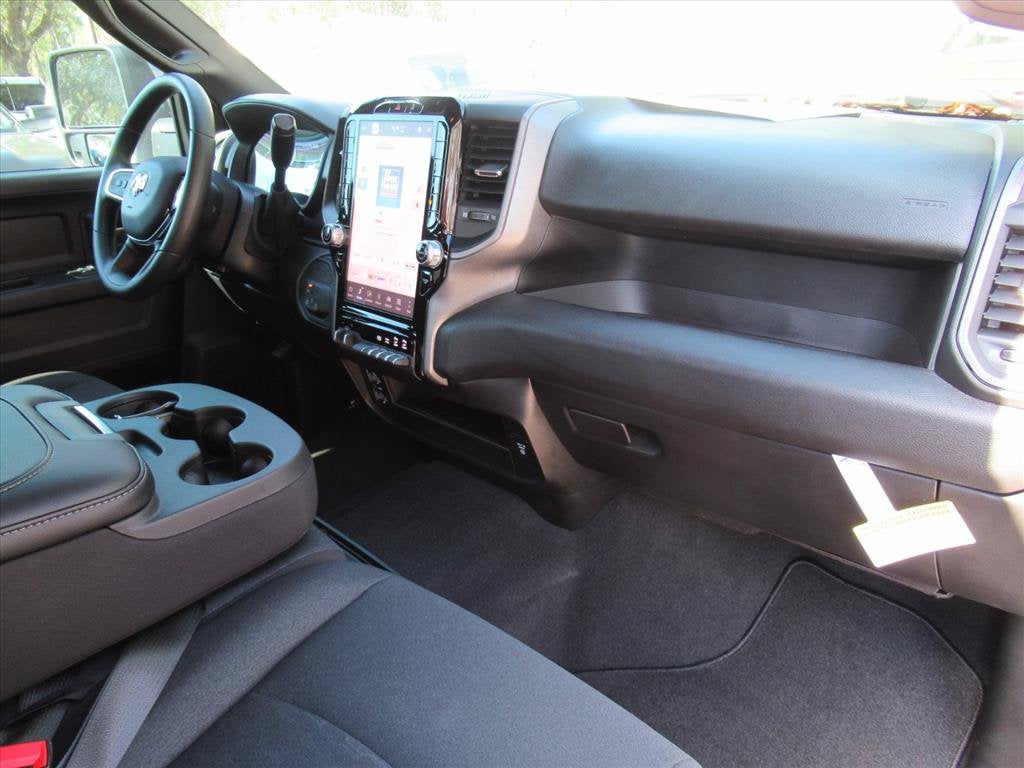 2026 RAM 2500 RAM 2500 BLACK EXPRESS CREW CAB 4X4 6'4' BOX