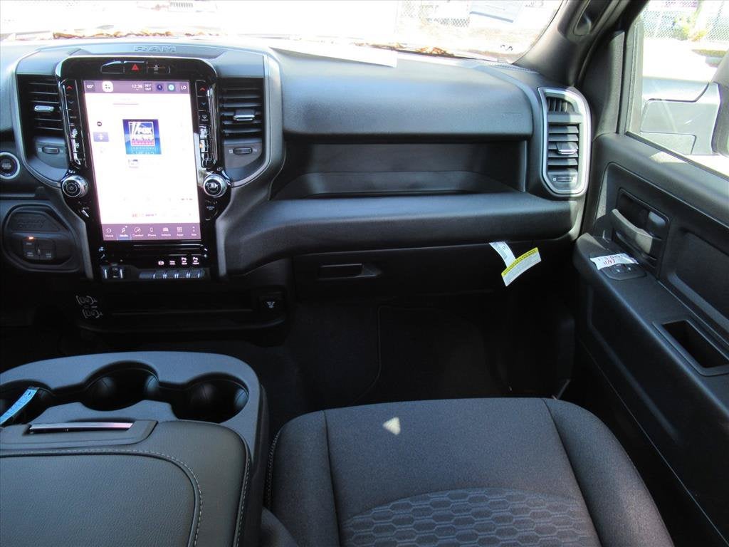 2026 RAM 2500 RAM 2500 BLACK EXPRESS CREW CAB 4X4 6'4' BOX