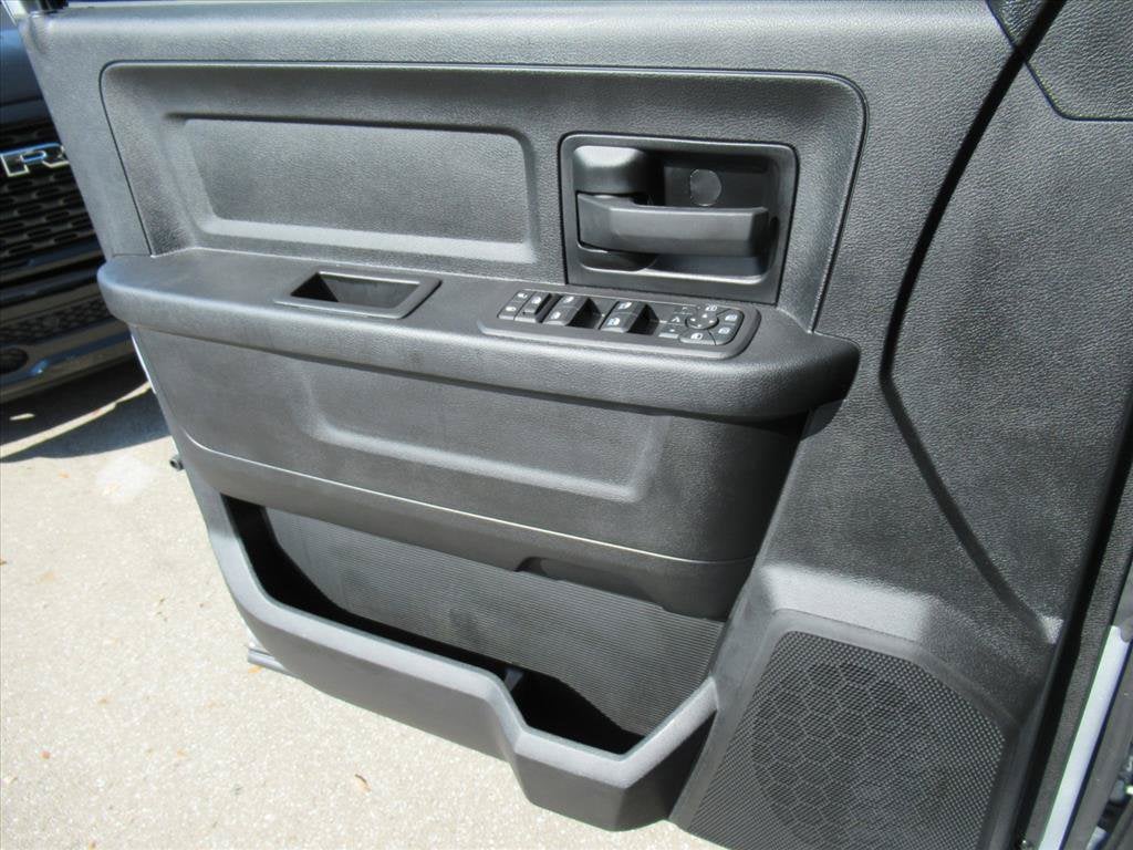 2026 RAM 2500 RAM 2500 BLACK EXPRESS CREW CAB 4X4 6'4' BOX