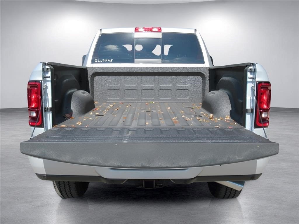 2026 RAM 2500 RAM 2500 BLACK EXPRESS CREW CAB 4X4 6'4' BOX