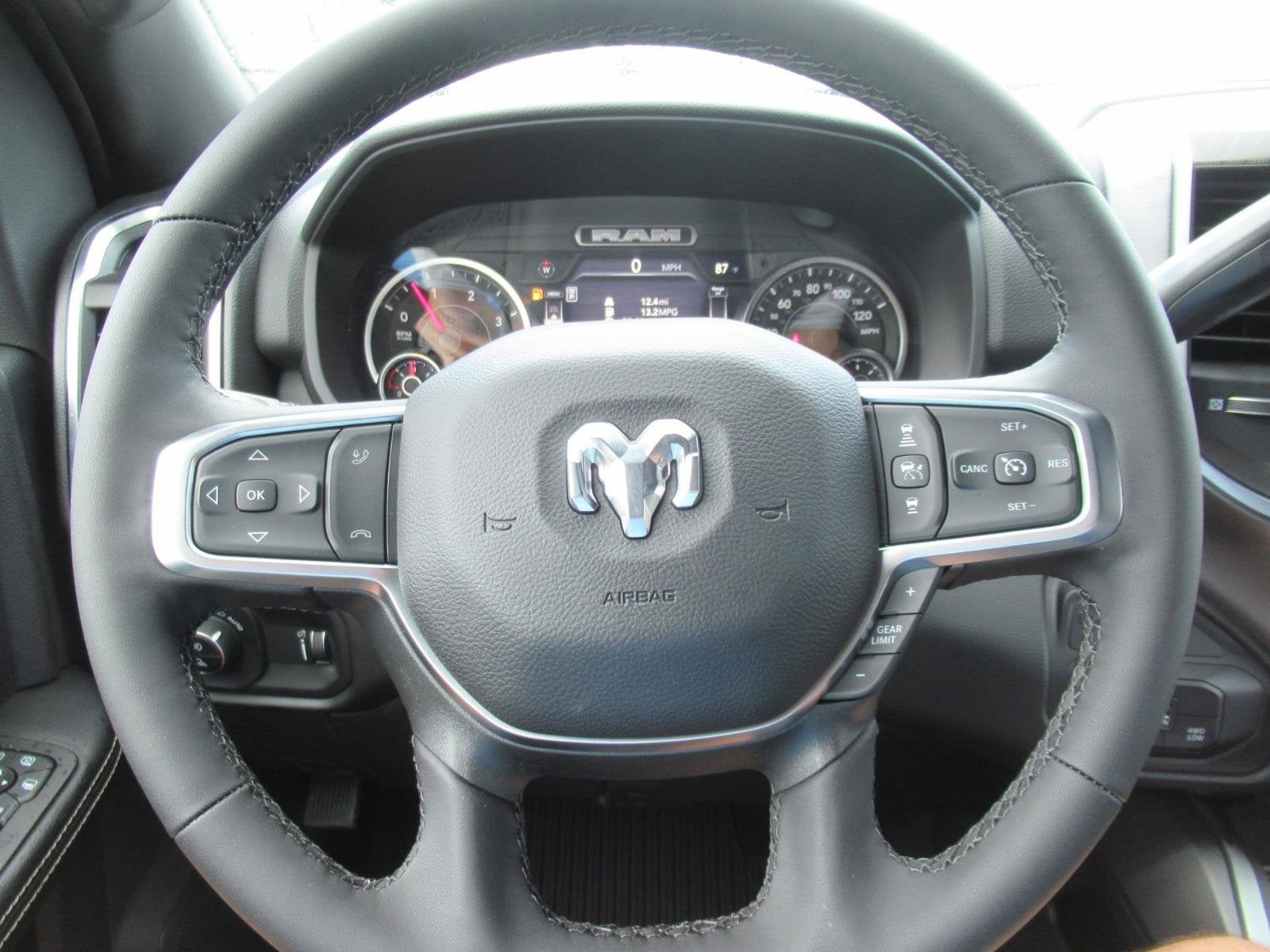 2027 RAM Ram 2500 RAM 2500 BIG HORN CREW CAB 4X4 6'4' BOX