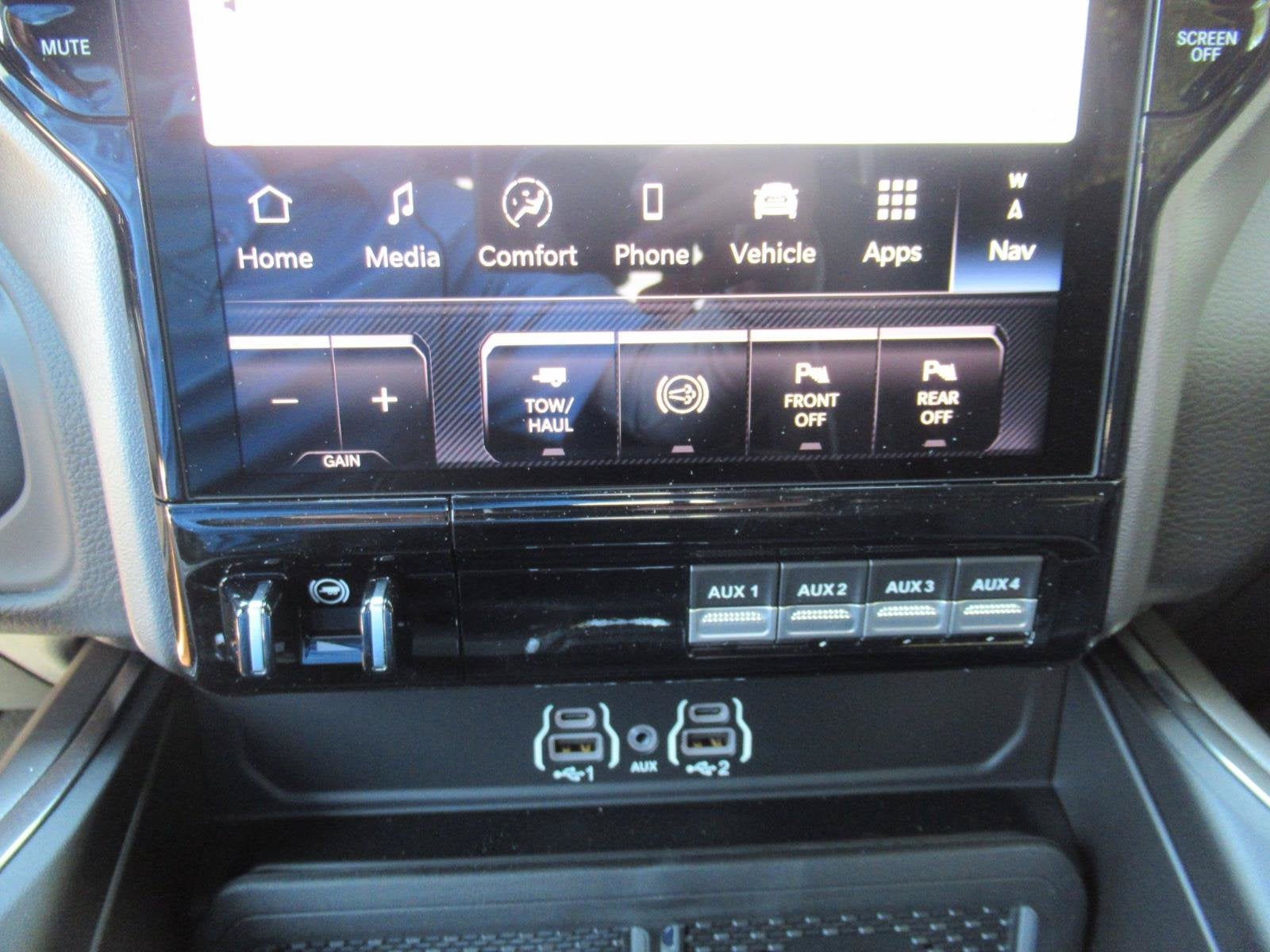 2027 RAM 2500 RAM 2500 LARAMIE CREW CAB 4X4 6'4' BOX