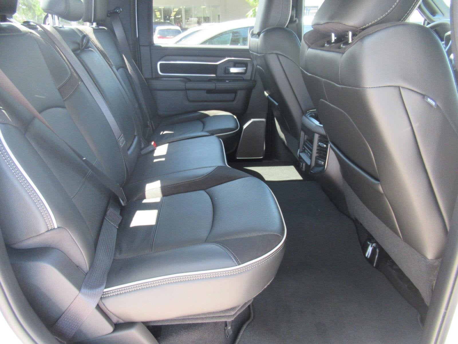 2027 RAM 2500 RAM 2500 LARAMIE CREW CAB 4X4 6'4' BOX