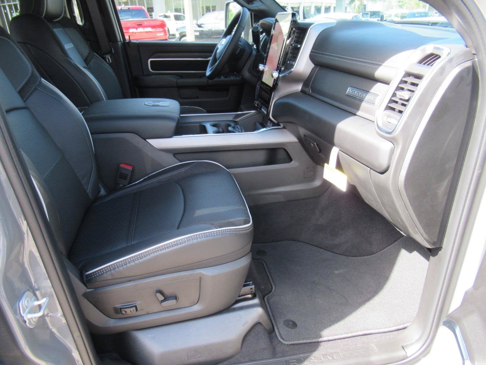 2027 RAM 2500 RAM 2500 LARAMIE CREW CAB 4X4 6'4' BOX