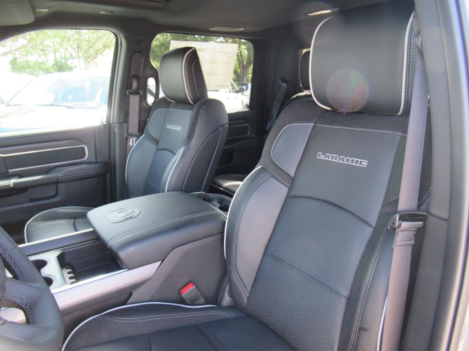 2027 RAM 2500 RAM 2500 LARAMIE CREW CAB 4X4 6'4' BOX
