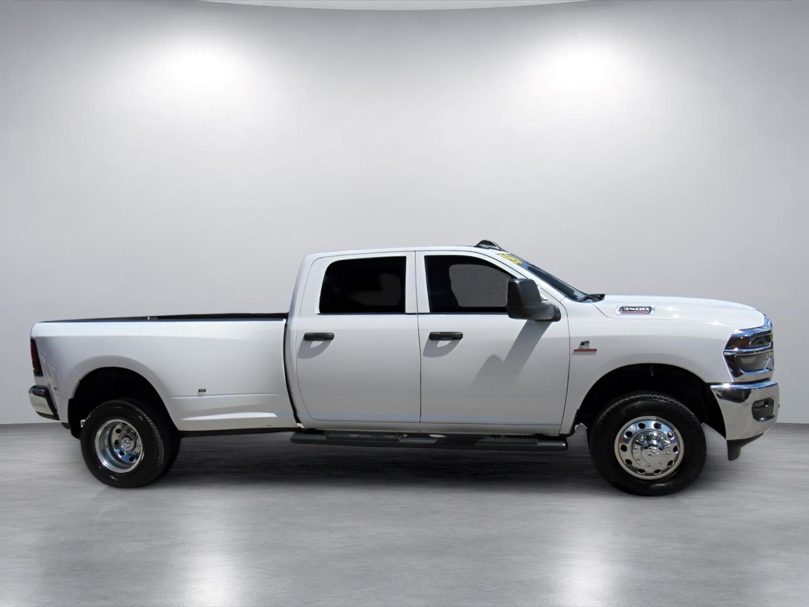 2026 RAM 3500 Tradesman Crew Cab 4x4 8' Box