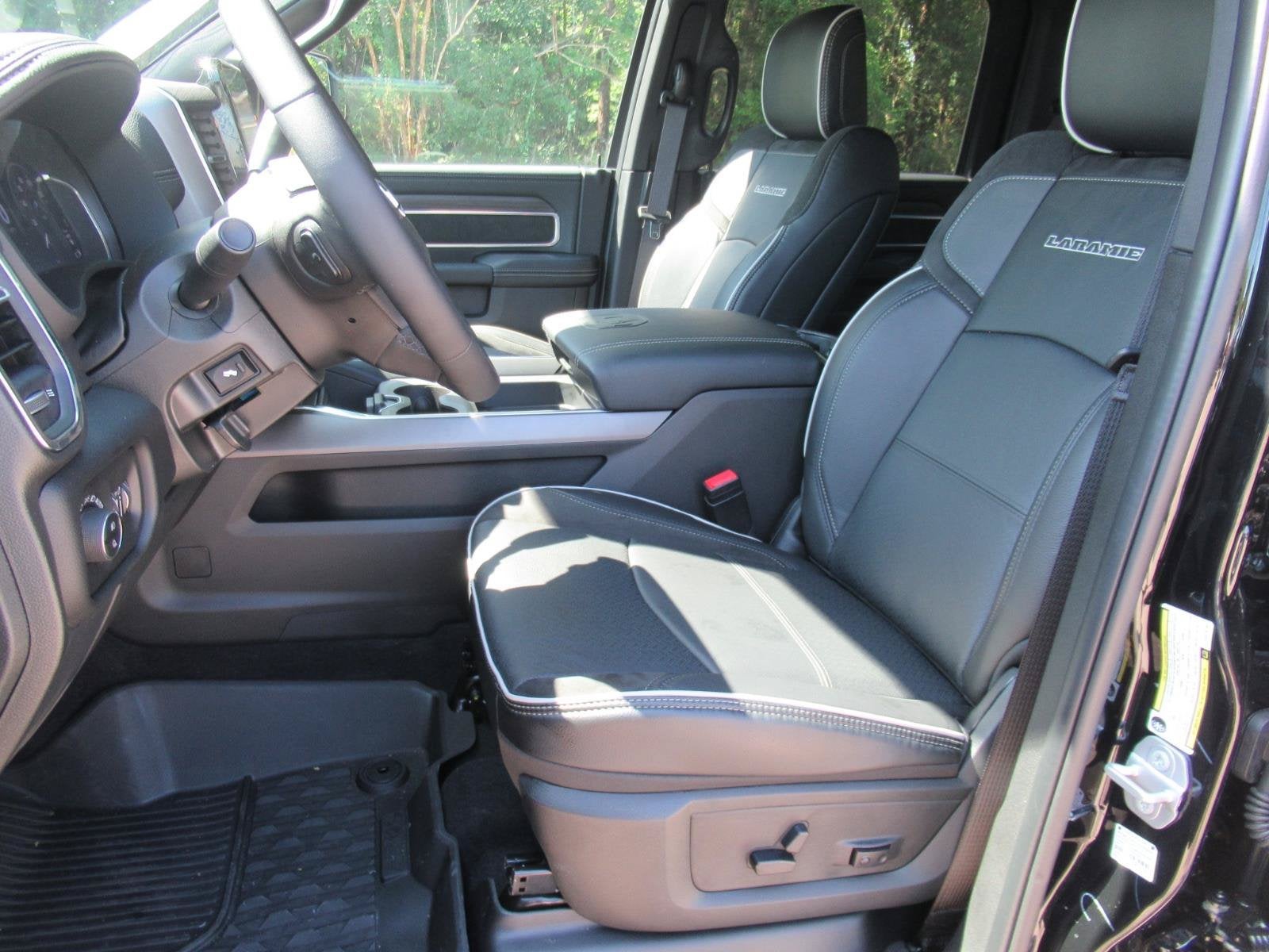 2027 RAM Ram 3500 RAM 3500 LARAMIE CREW CAB 4X4 8' BOX