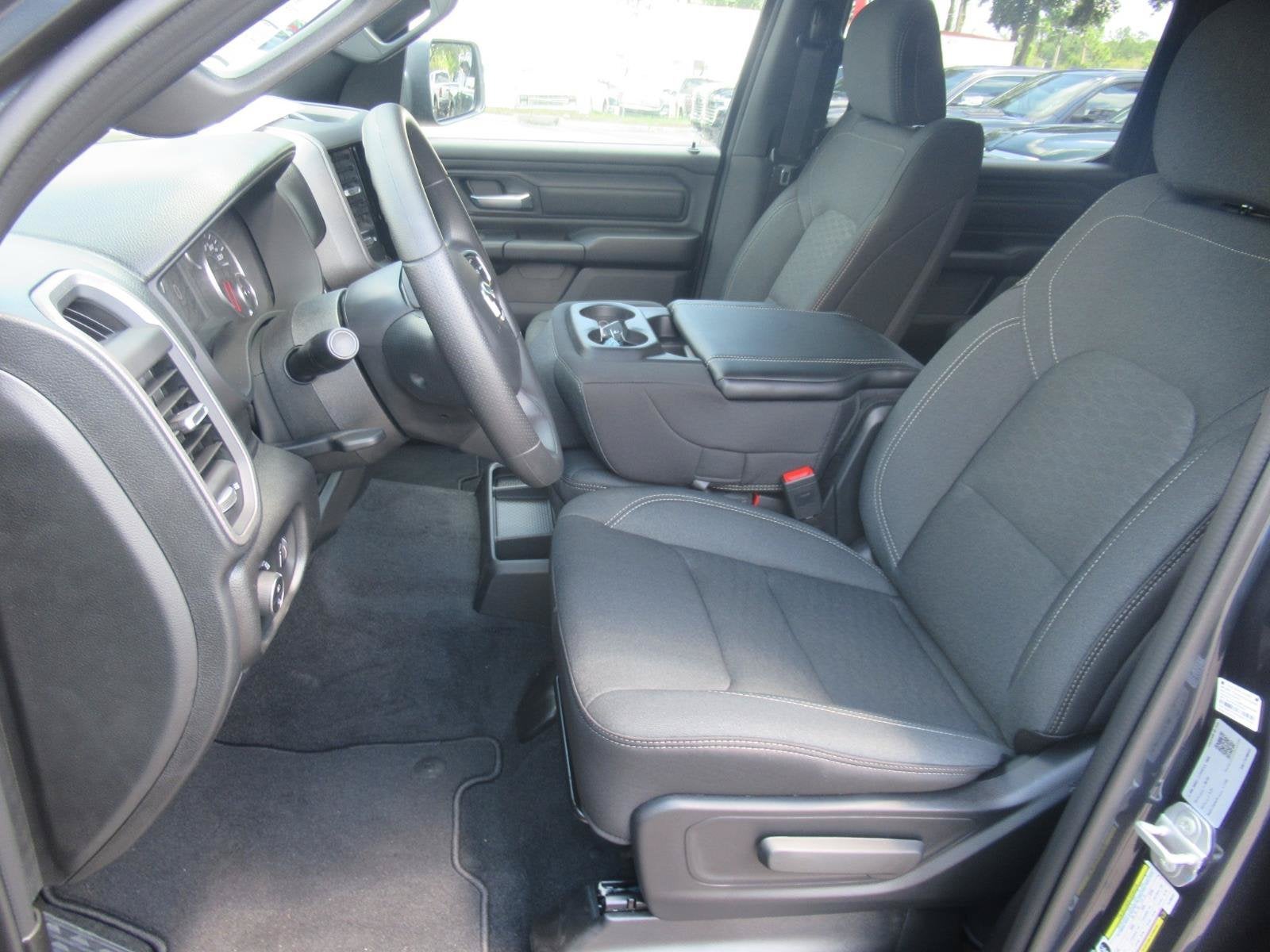 2026 RAM Ram 1500 RAM 1500 EXPRESS CREW CAB 4X2 5'7' BOX