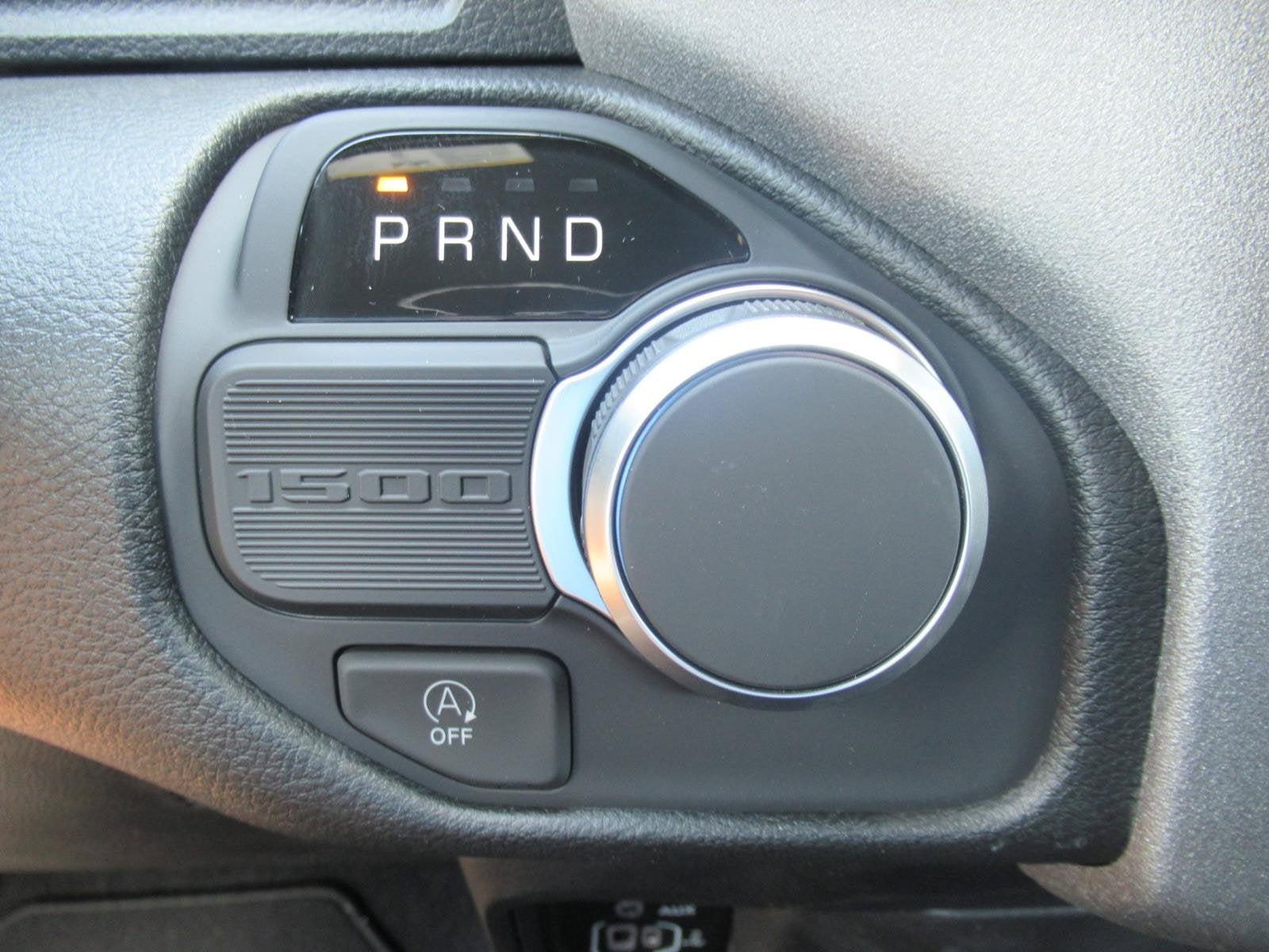 2026 RAM Ram 1500 RAM 1500 EXPRESS CREW CAB 4X2 5'7' BOX