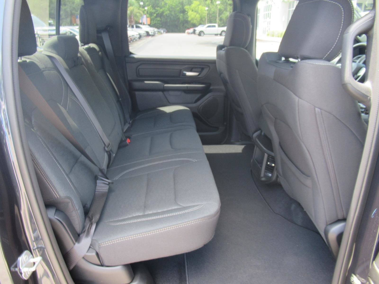 2026 RAM Ram 1500 RAM 1500 EXPRESS CREW CAB 4X2 5'7' BOX