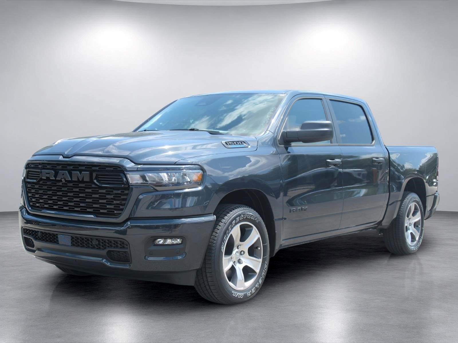 2026 RAM Ram 1500 RAM 1500 EXPRESS CREW CAB 4X2 5'7' BOX