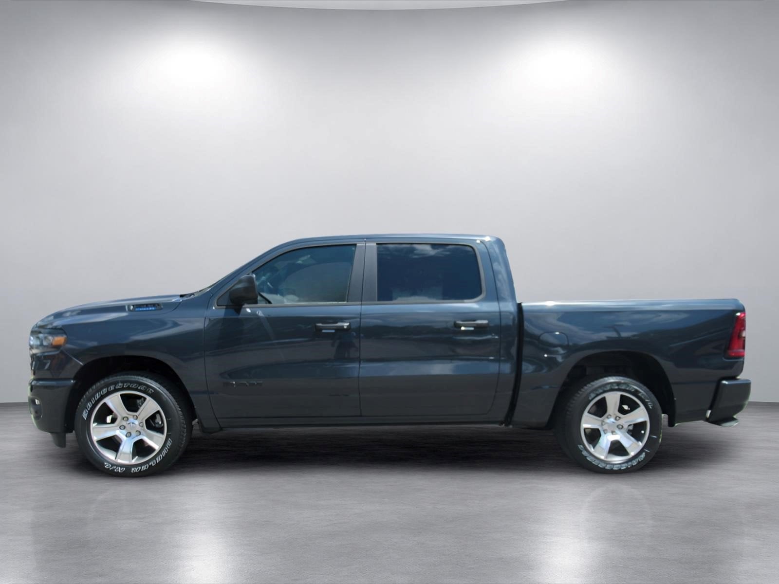 2026 RAM Ram 1500 RAM 1500 EXPRESS CREW CAB 4X2 5'7' BOX