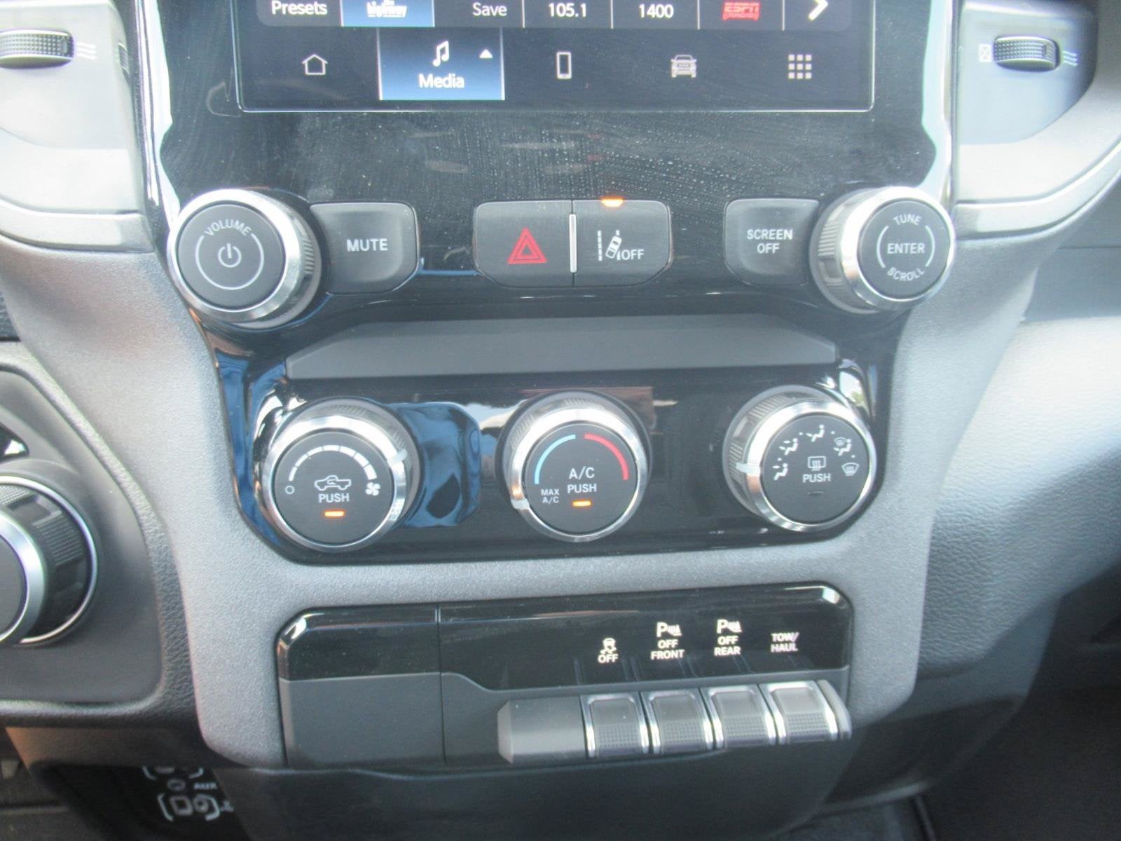 2026 RAM Ram 1500 RAM 1500 EXPRESS CREW CAB 4X2 5'7' BOX