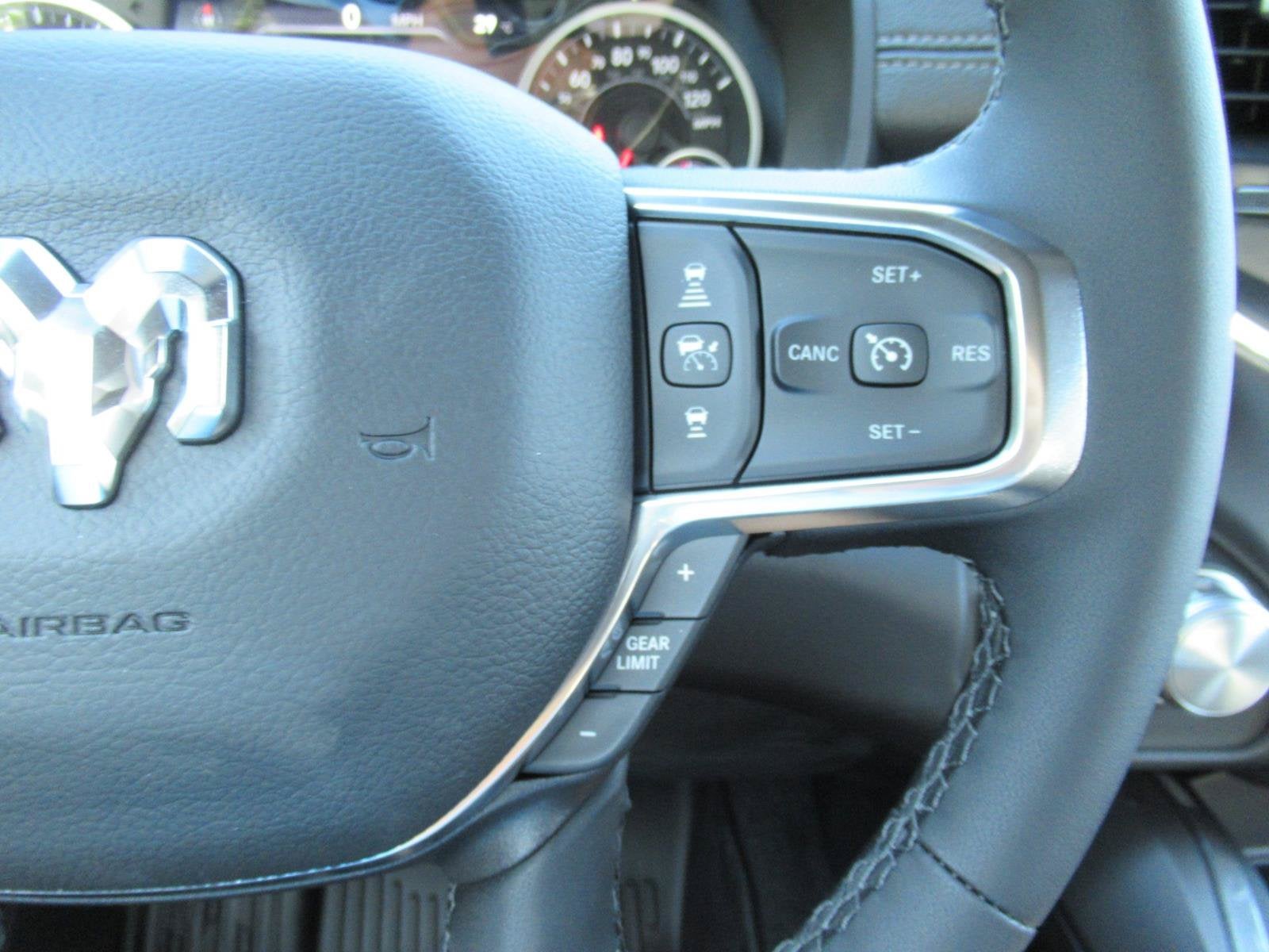2026 RAM 1500 RAM 1500 LARAMIE CREW CAB 4X4 5'7' BOX