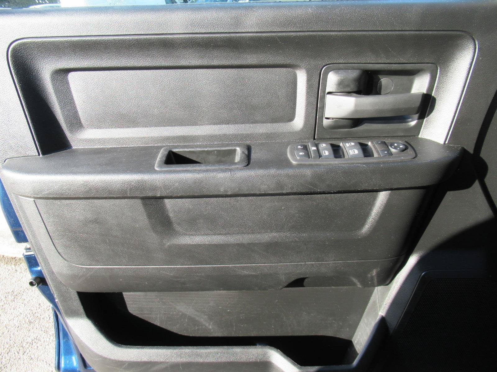 2022 RAM 2500 Tradesman Crew Cab 4x4 8' Box