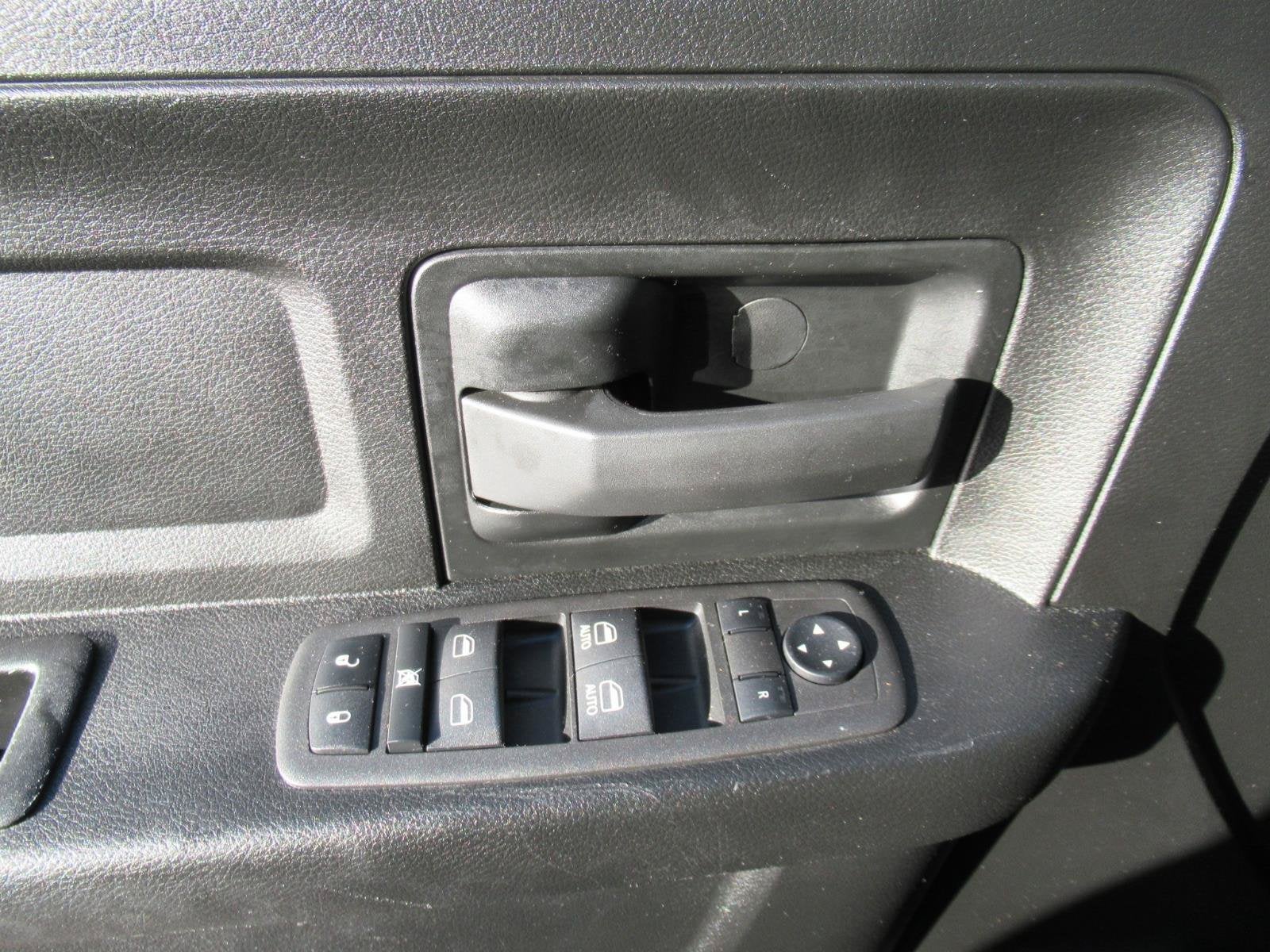 2022 RAM 2500 Tradesman Crew Cab 4x4 8' Box
