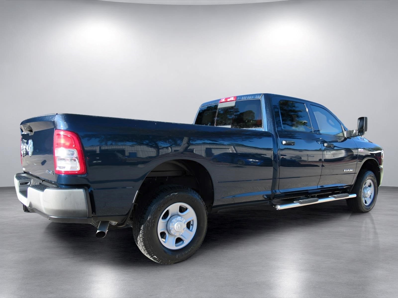 2022 RAM 2500 Tradesman Crew Cab 4x4 8' Box