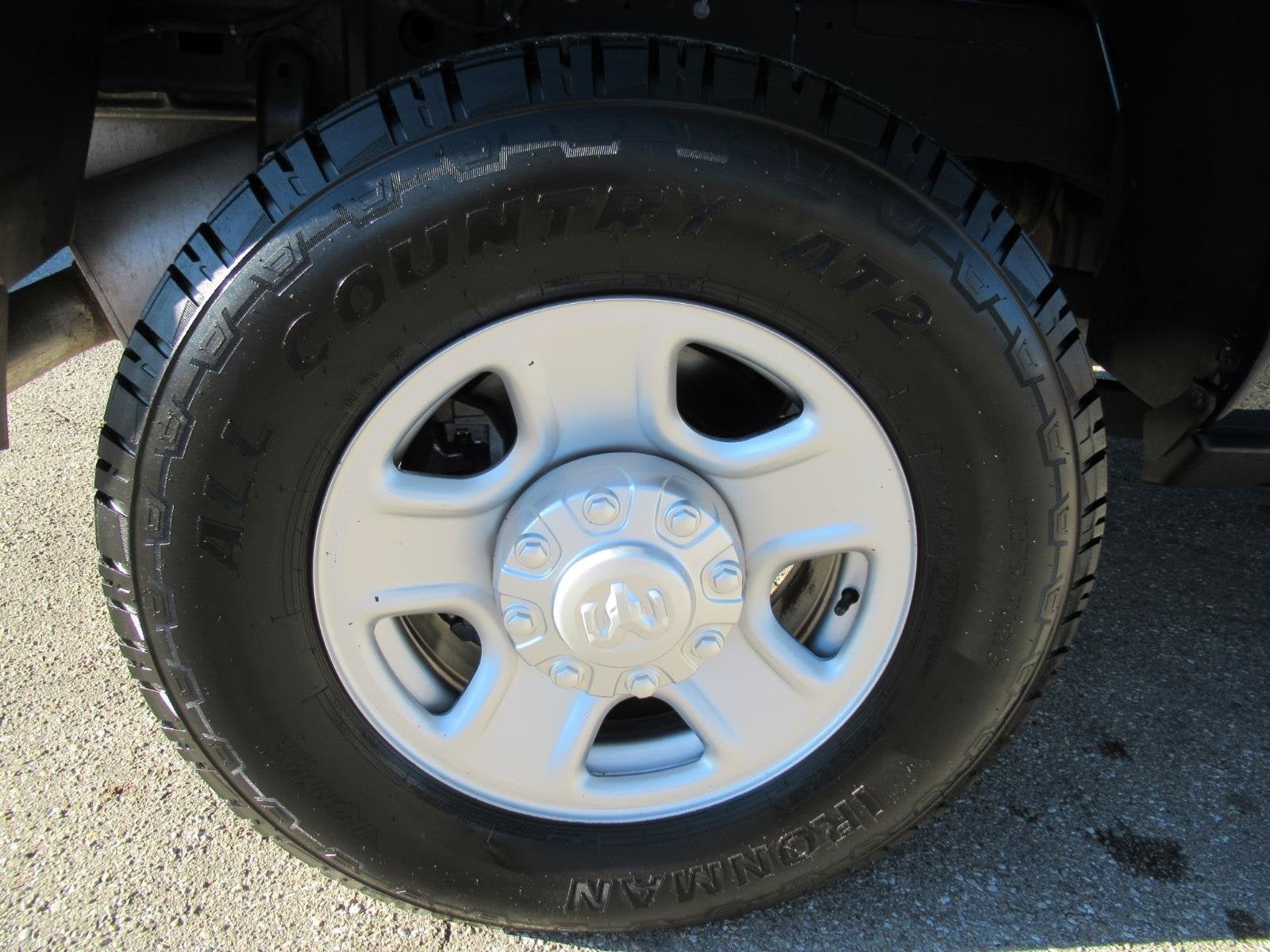 2022 RAM 2500 Tradesman Crew Cab 4x4 8' Box