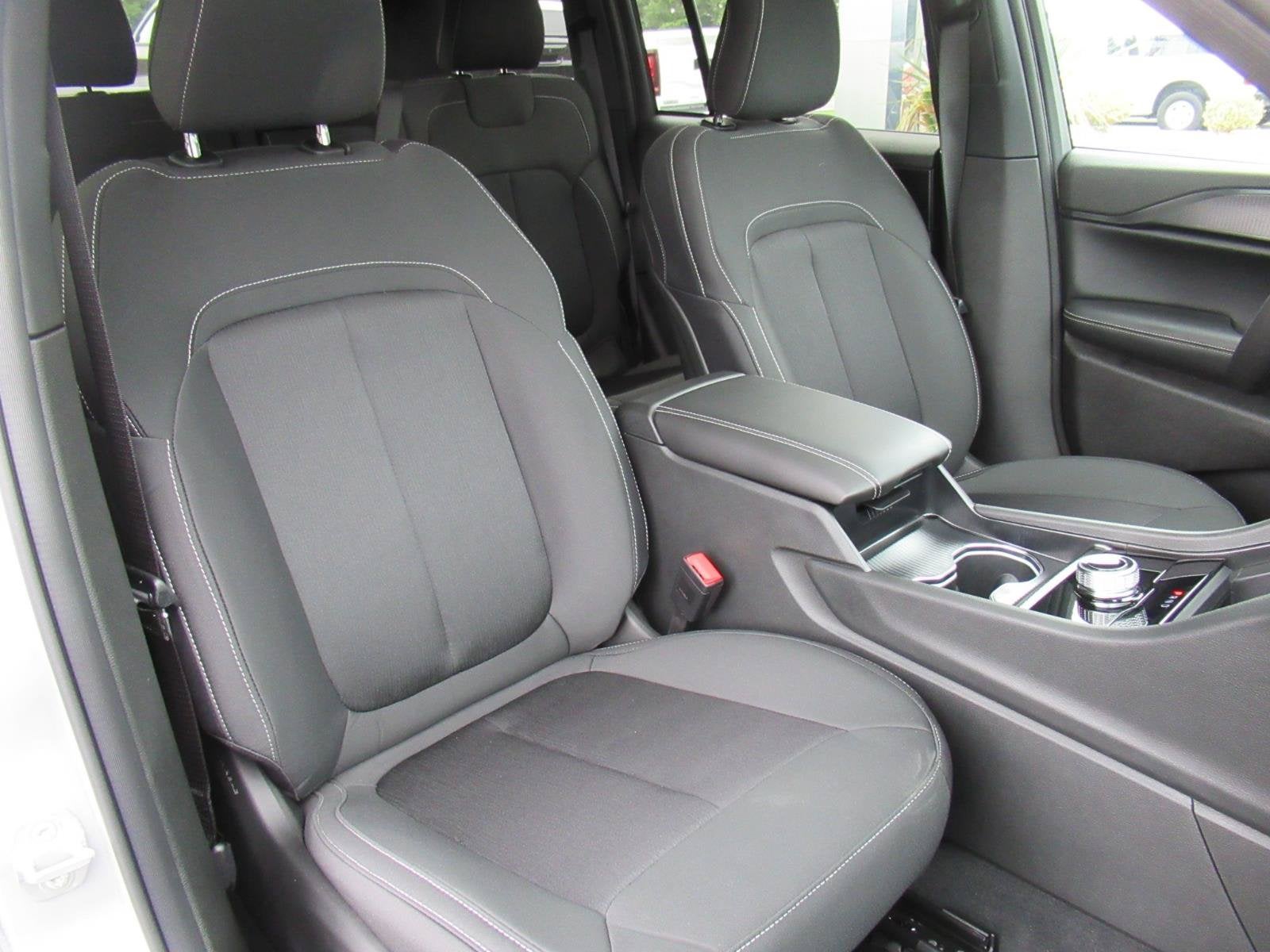 2026 Jeep Grand Cherokee GRAND CHEROKEE LAREDO X 4X2