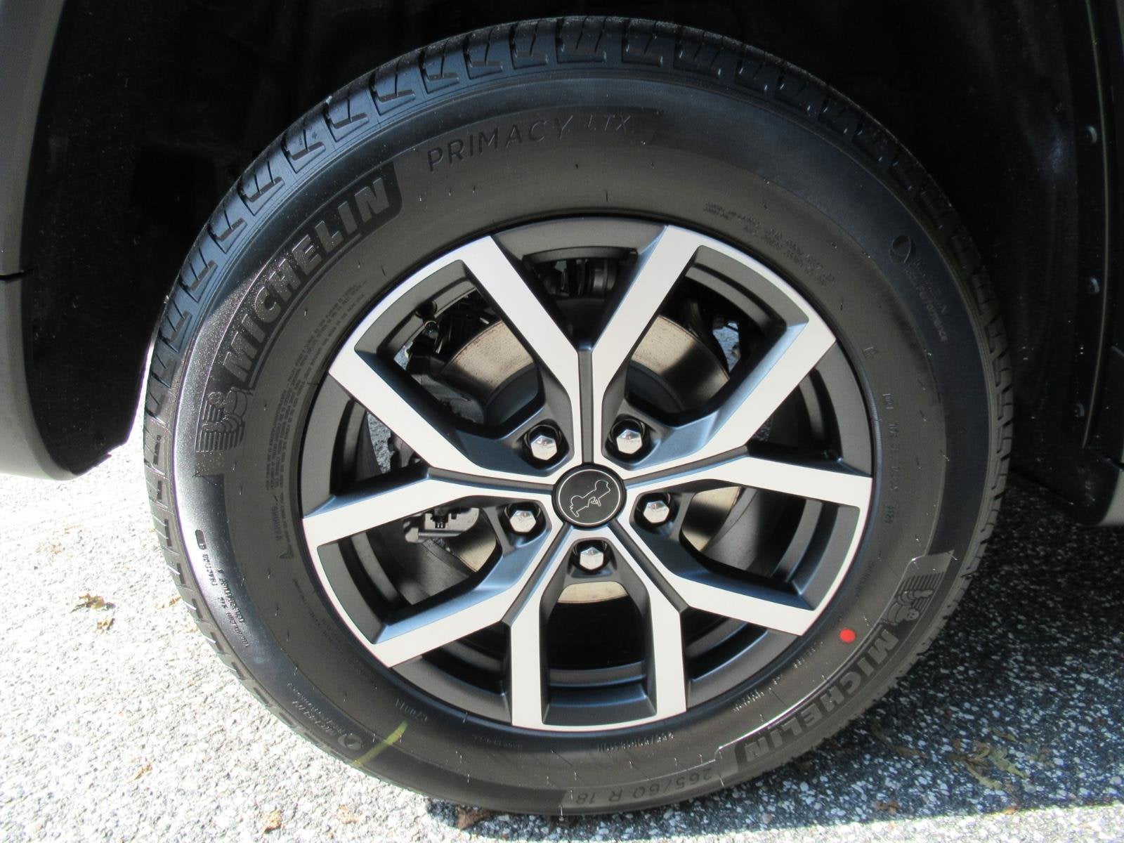 2027 Jeep Grand Cherokee GRAND CHEROKEE LAREDO X 4X2
