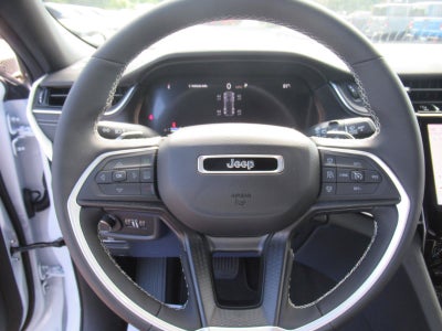 2027 Jeep Grand Cherokee GRAND CHEROKEE LAREDO X 4X2