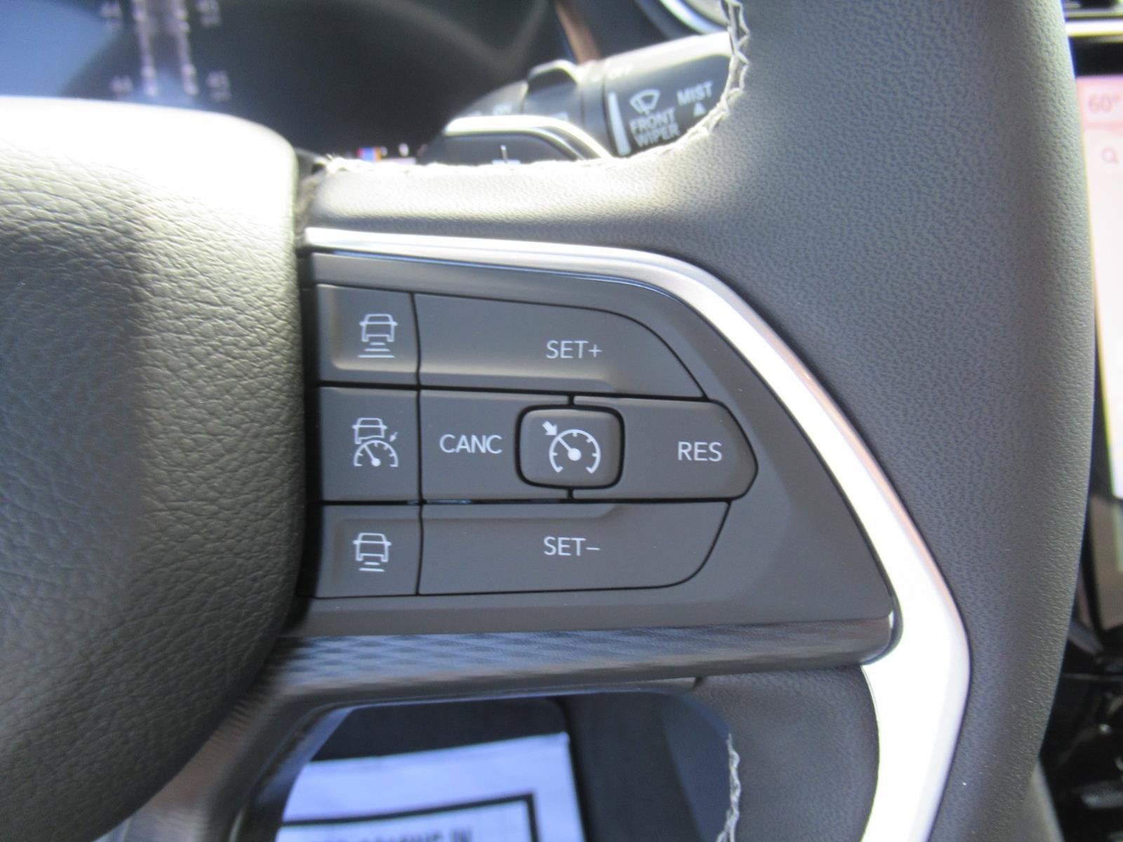 2027 Jeep Grand Cherokee GRAND CHEROKEE LAREDO X 4X2