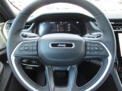 2027 Jeep Grand Cherokee GRAND CHEROKEE LAREDO X 4X2