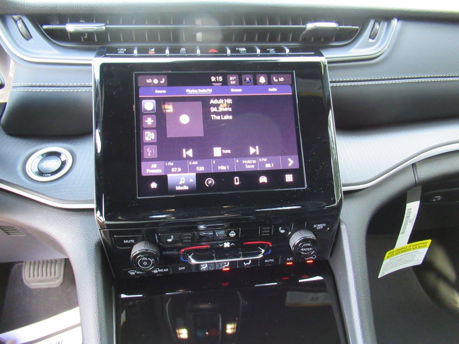 2026 Jeep Grand Cherokee GRAND CHEROKEE LAREDO X 4X2