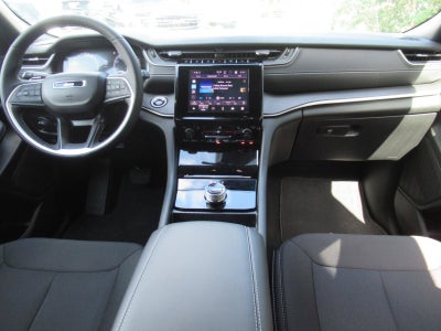 2026 Jeep Grand Cherokee GRAND CHEROKEE LAREDO X 4X2