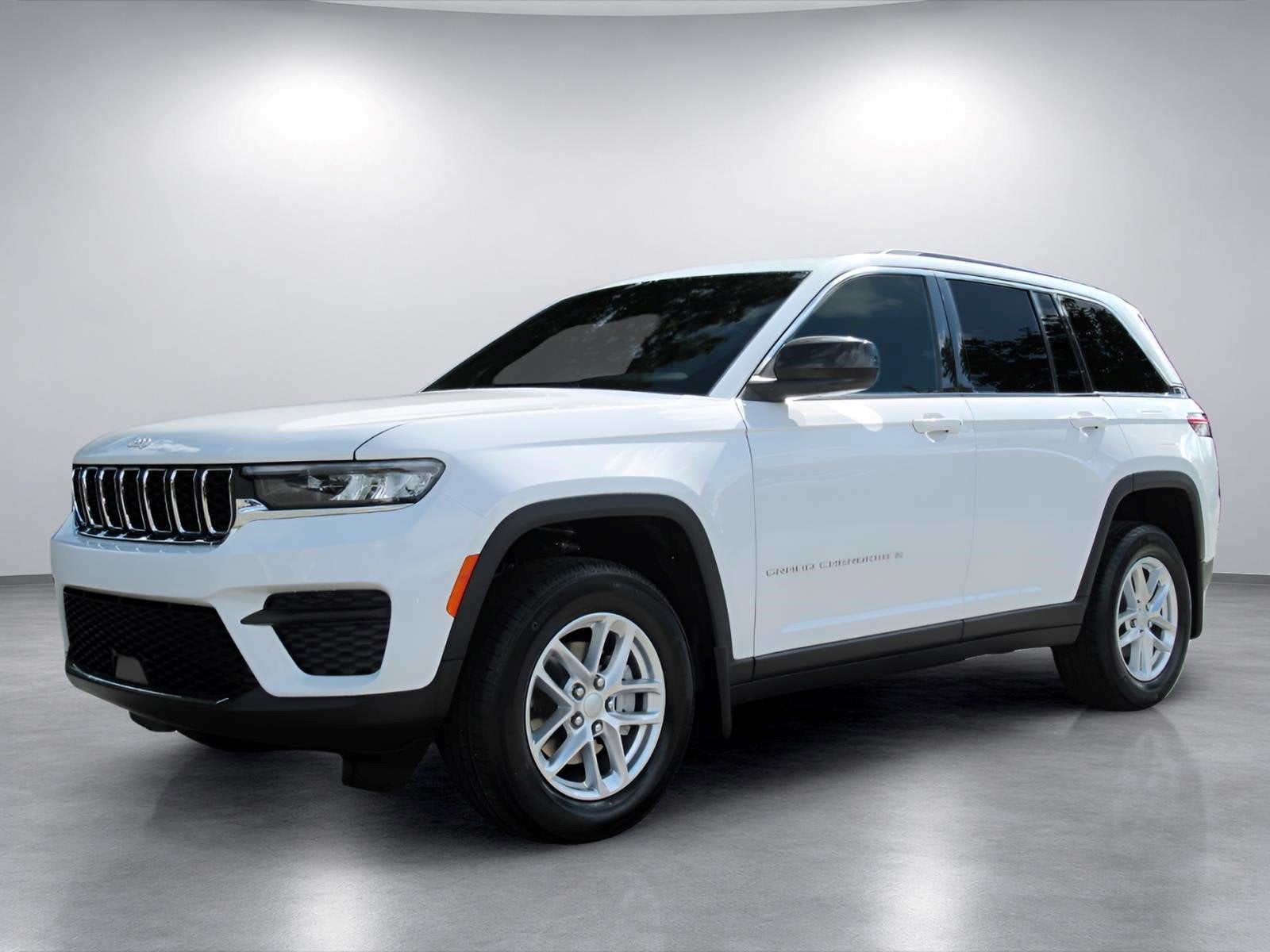2026 Jeep Grand Cherokee GRAND CHEROKEE LAREDO X 4X2