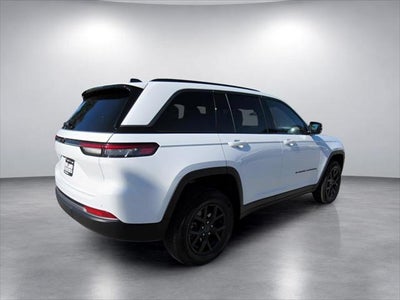 2027 Jeep Grand Cherokee GRAND CHEROKEE LAREDO ALTITUDE 4X2