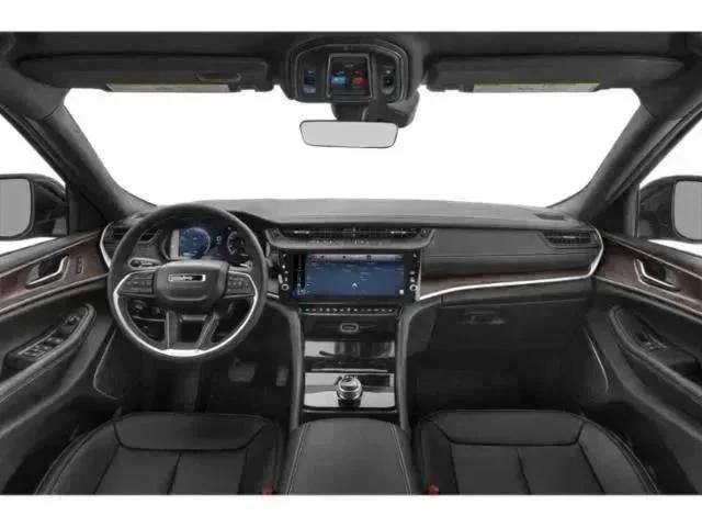2027 Jeep Grand Cherokee GRAND CHEROKEE LAREDO ALTITUDE 4X2