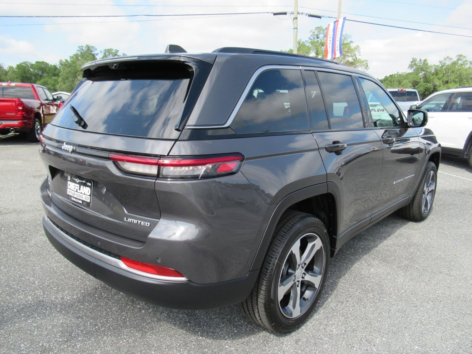 2026 Jeep Grand Cherokee GRAND CHEROKEE LIMITED 4X2