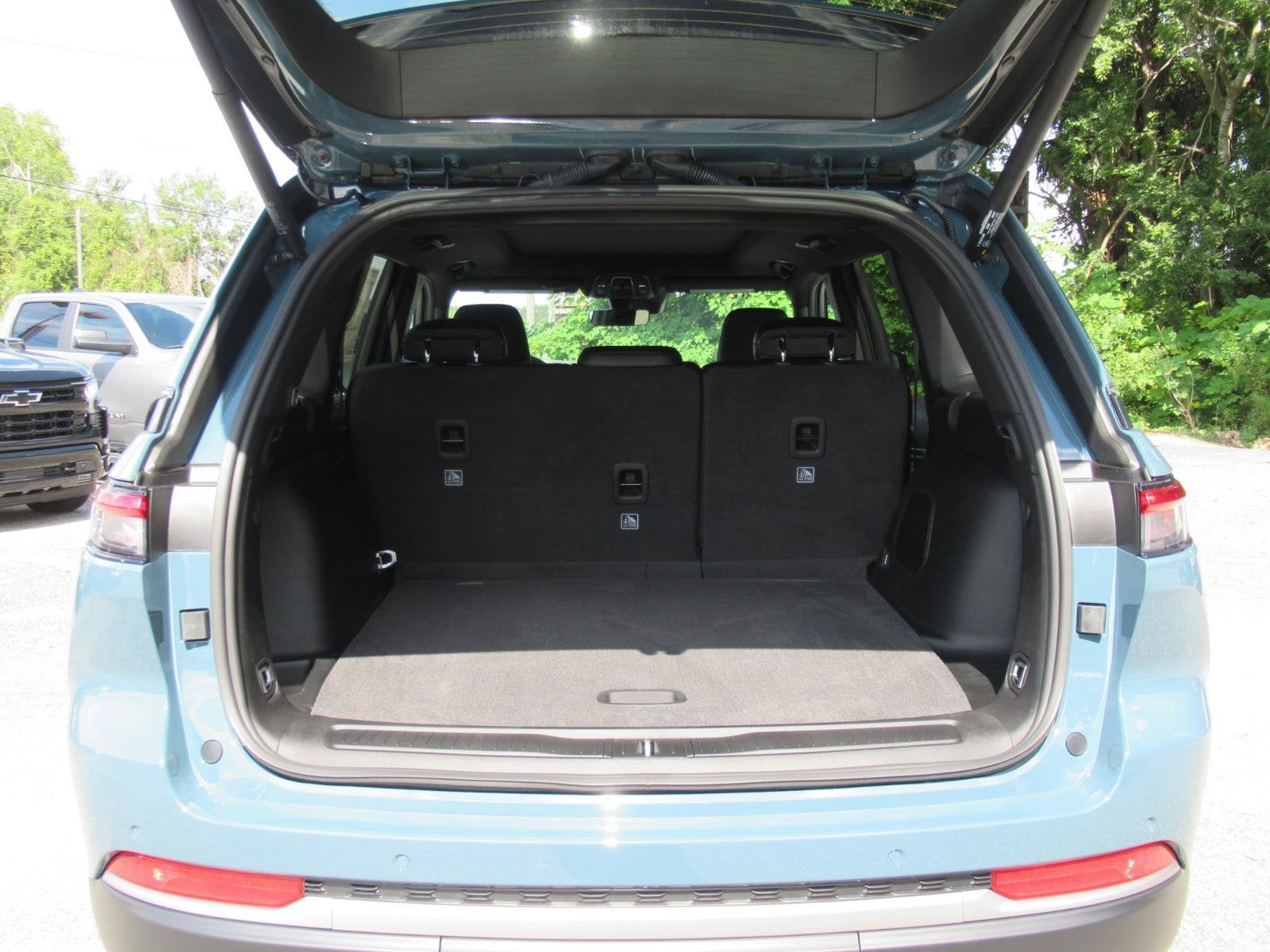 2027 Jeep Grand Cherokee GRAND CHEROKEE LIMITED 4X2