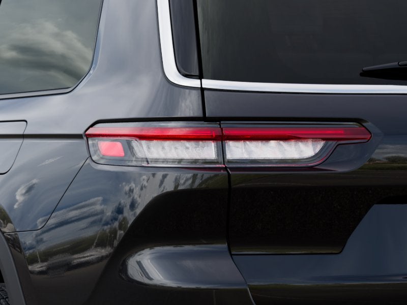 2027 Jeep Grand Cherokee GRAND CHEROKEE L LAREDO X 4X2