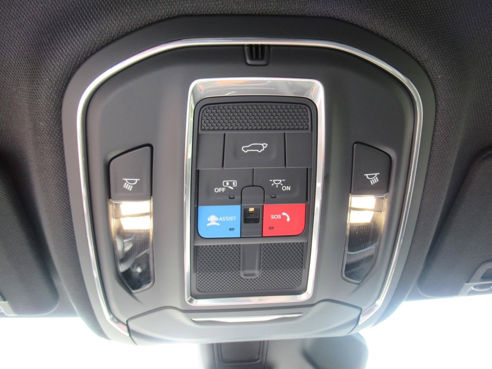 2027 Jeep Grand Cherokee GRAND CHEROKEE L LAREDO ALTITUDE 4X2